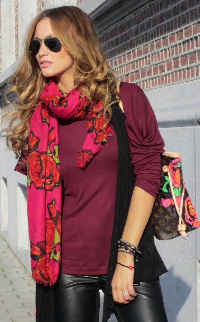 LV red scarf  Outfit combinations, Fashion, How to wear